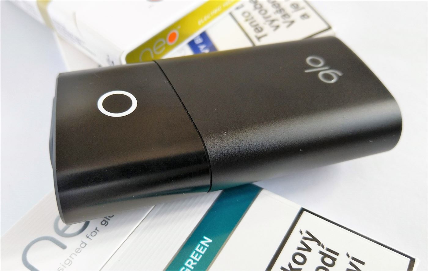 Recenze GLO s náplněmi Neo versus IQOS s HEETS, co je lepší ze zkušenosti? 