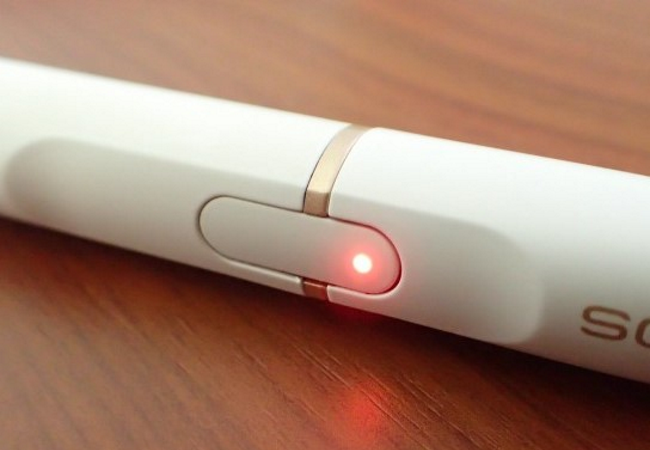 Porucha IQOS bliká červeně a přestal nabíjet, jak ho opravit nebo reklamovat